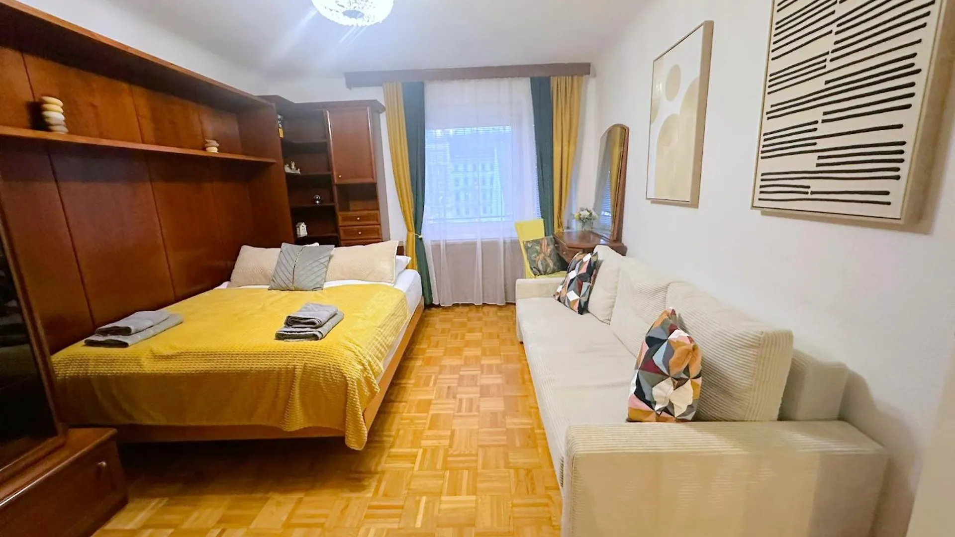 Vienna Style Apartment