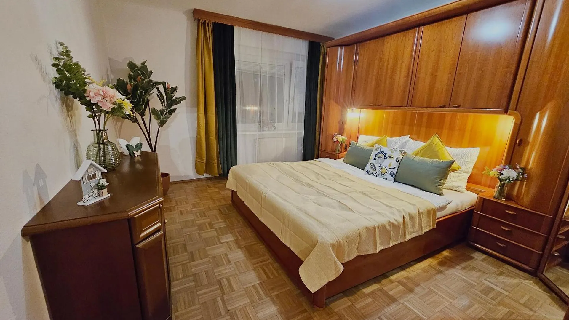 Vienna Style Apartment