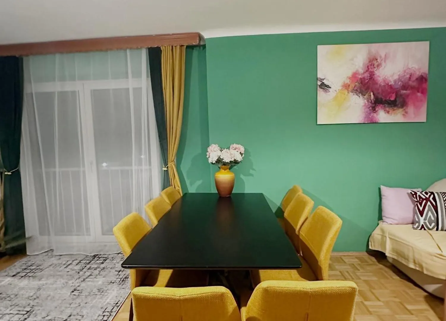 Vienna Style Apartment